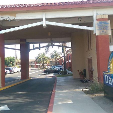 Days Inn By Wyndham Hemet Exterior photo