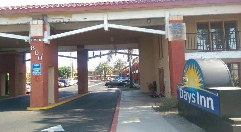 Days Inn By Wyndham Hemet Exterior photo