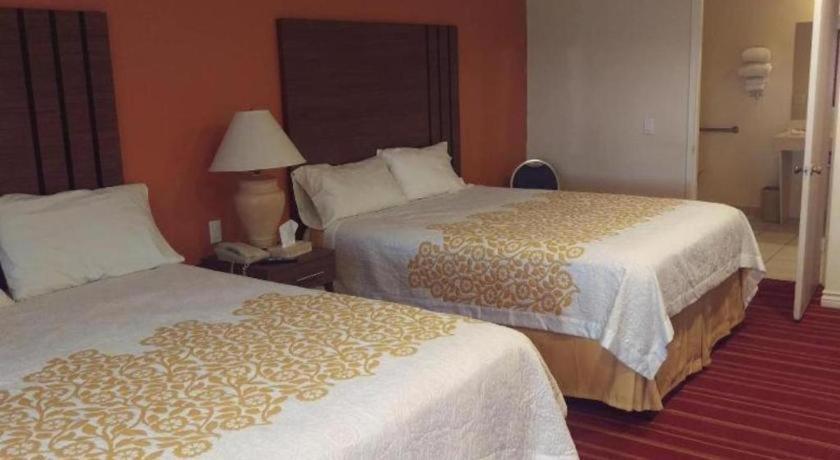 Days Inn By Wyndham Hemet Exterior photo