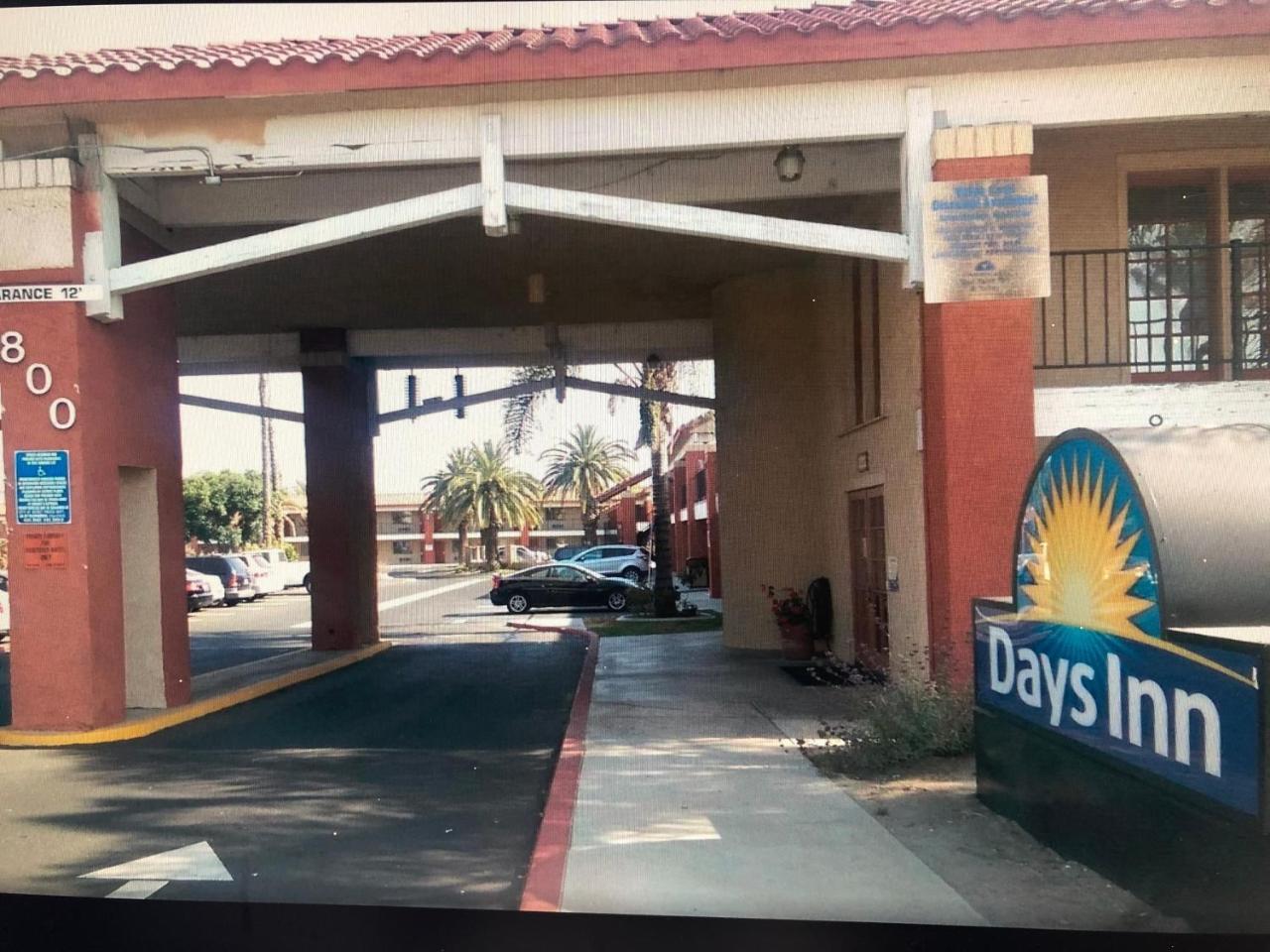 Days Inn By Wyndham Hemet Exterior photo