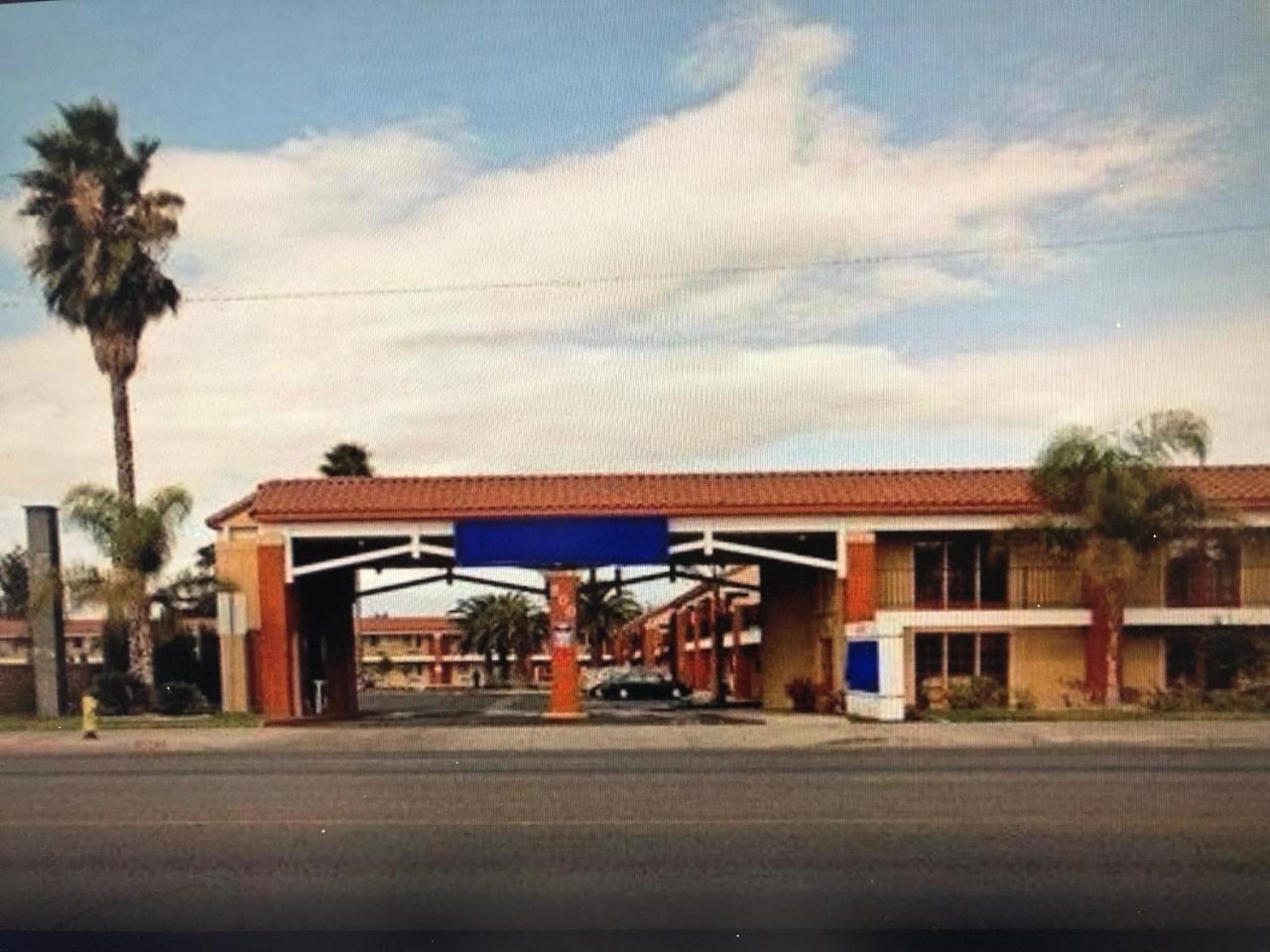 Days Inn By Wyndham Hemet Exterior photo